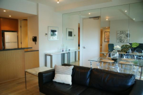 Отель Melbourne Seaviews, Pool & Tennis  Мельбурн